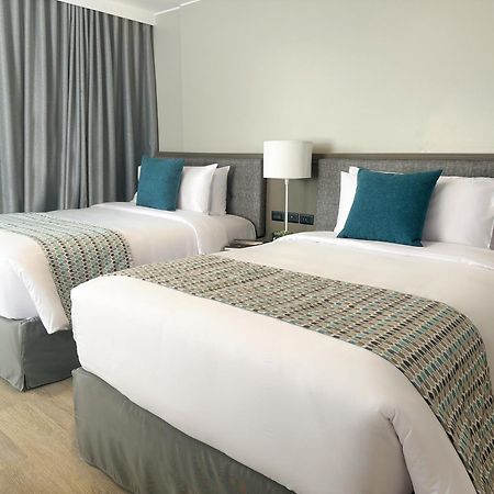 La Quinta By Wyndham Quito Hotell Exteriör bild