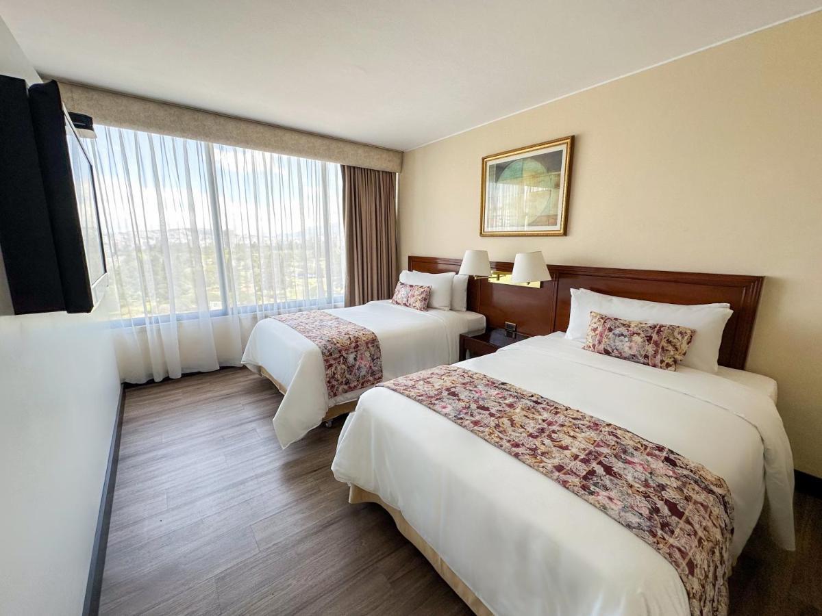 La Quinta By Wyndham Quito Hotell Exteriör bild