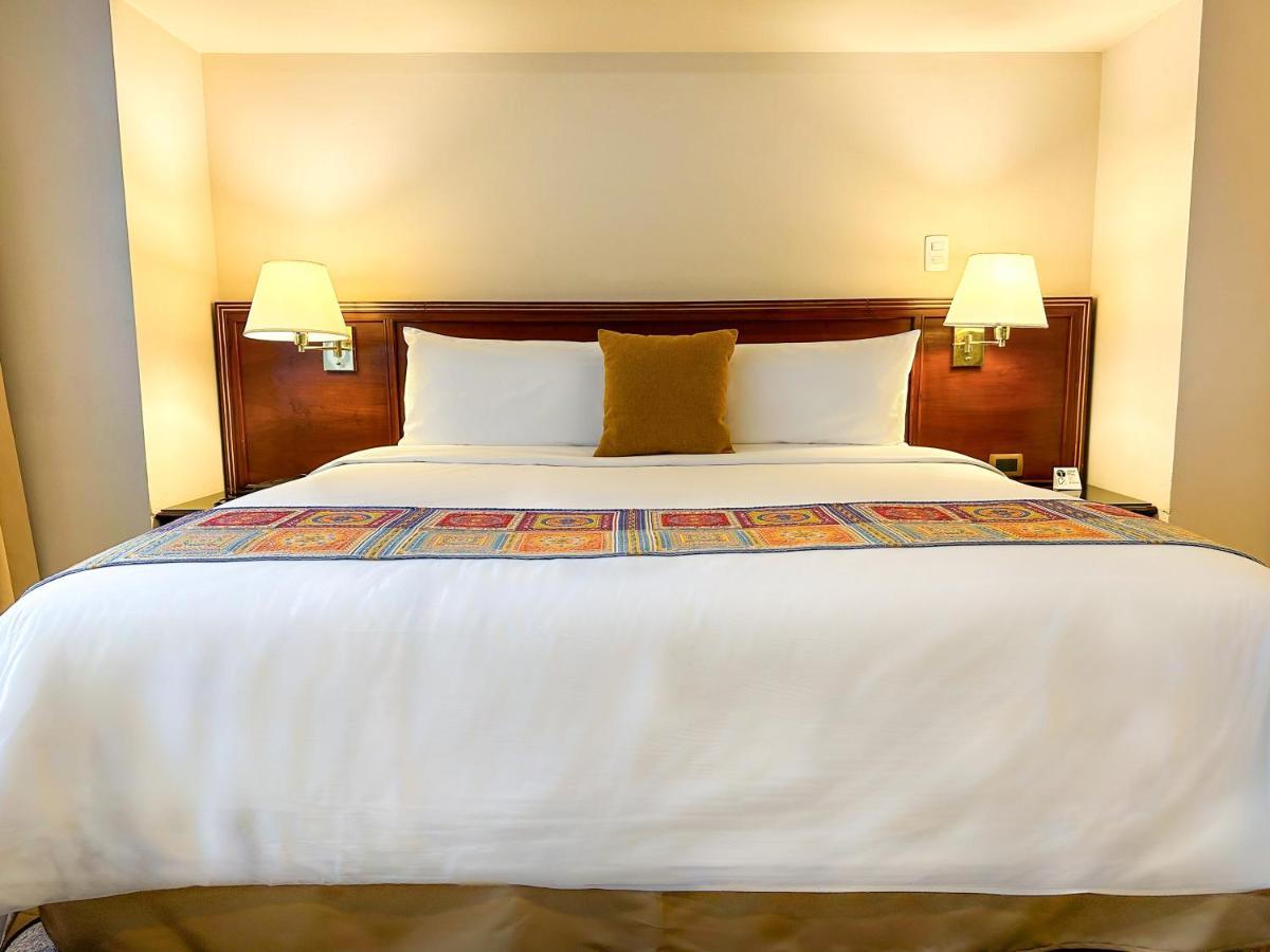 La Quinta By Wyndham Quito Hotell Exteriör bild