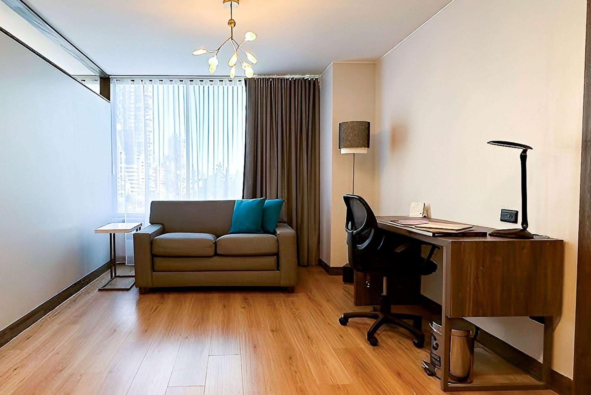 La Quinta By Wyndham Quito Hotell Exteriör bild
