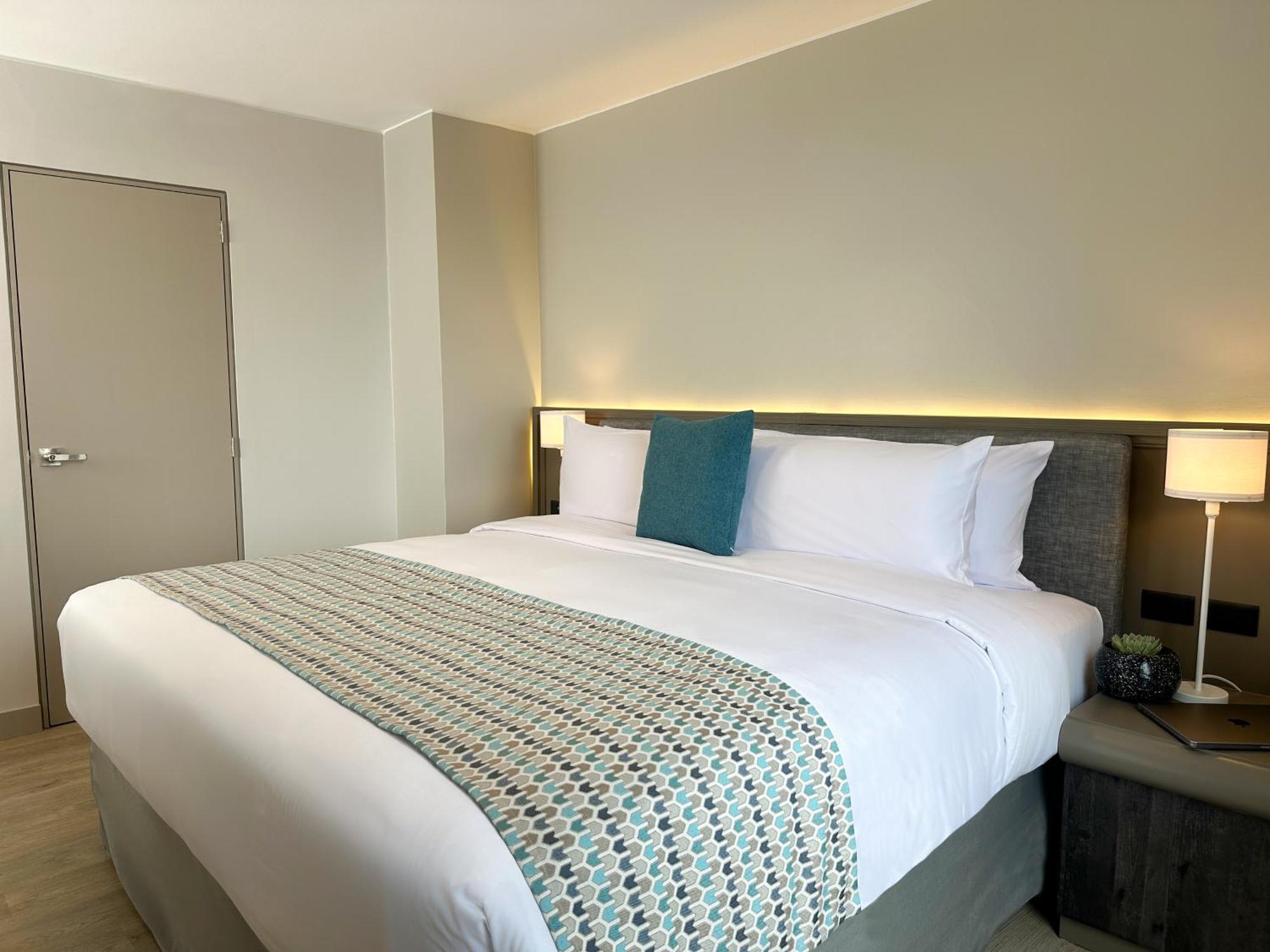 La Quinta By Wyndham Quito Hotell Exteriör bild
